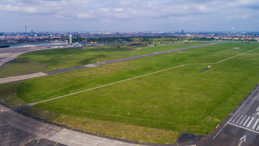 Luftaufnahme des Tempelhofer Feldes