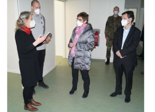 Ministerin Kramp-Karrenbauer in Reinickendorf